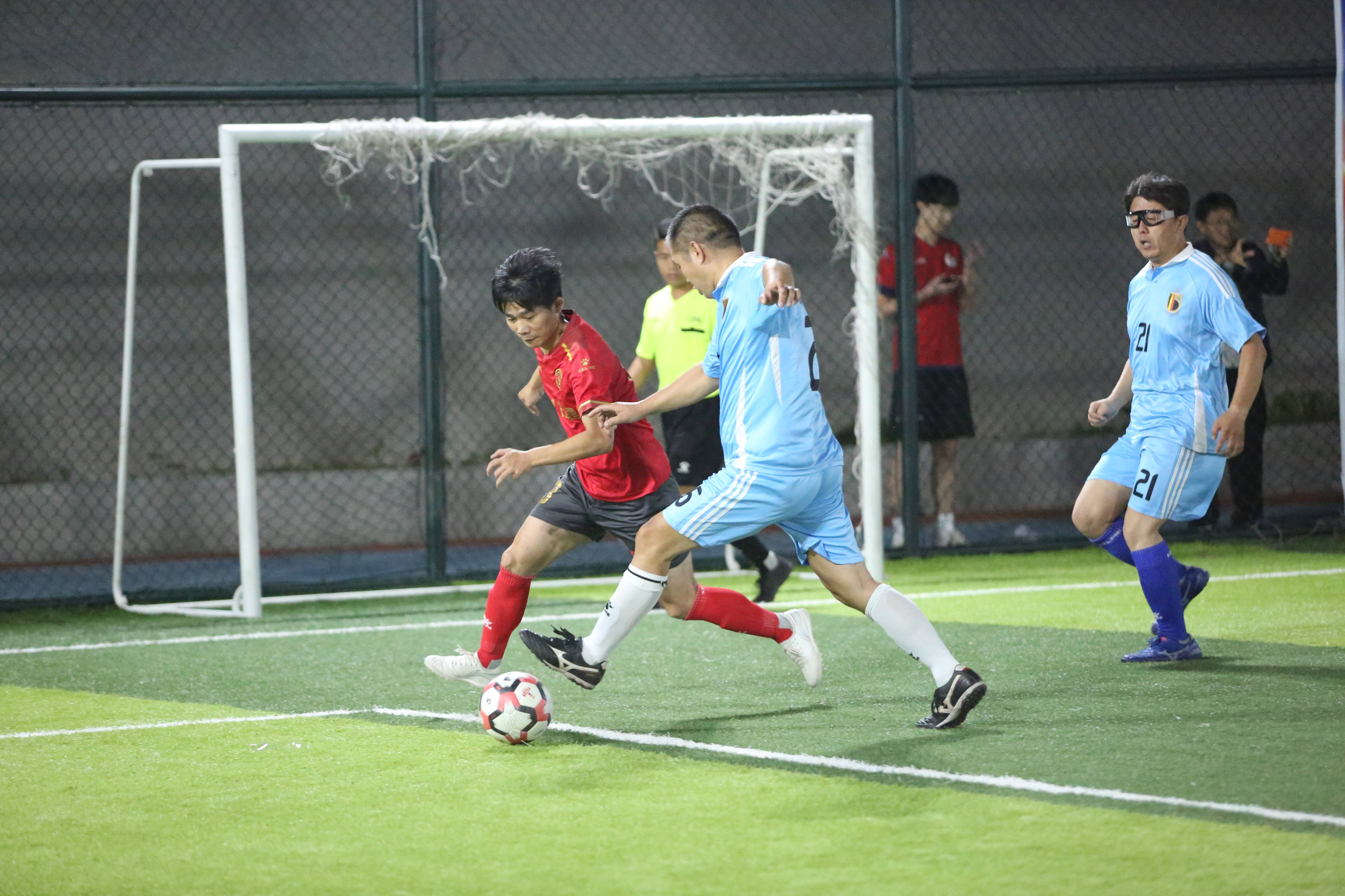 乐鱼体育网页-中国足球协会宣布改革措施，振兴联赛生态