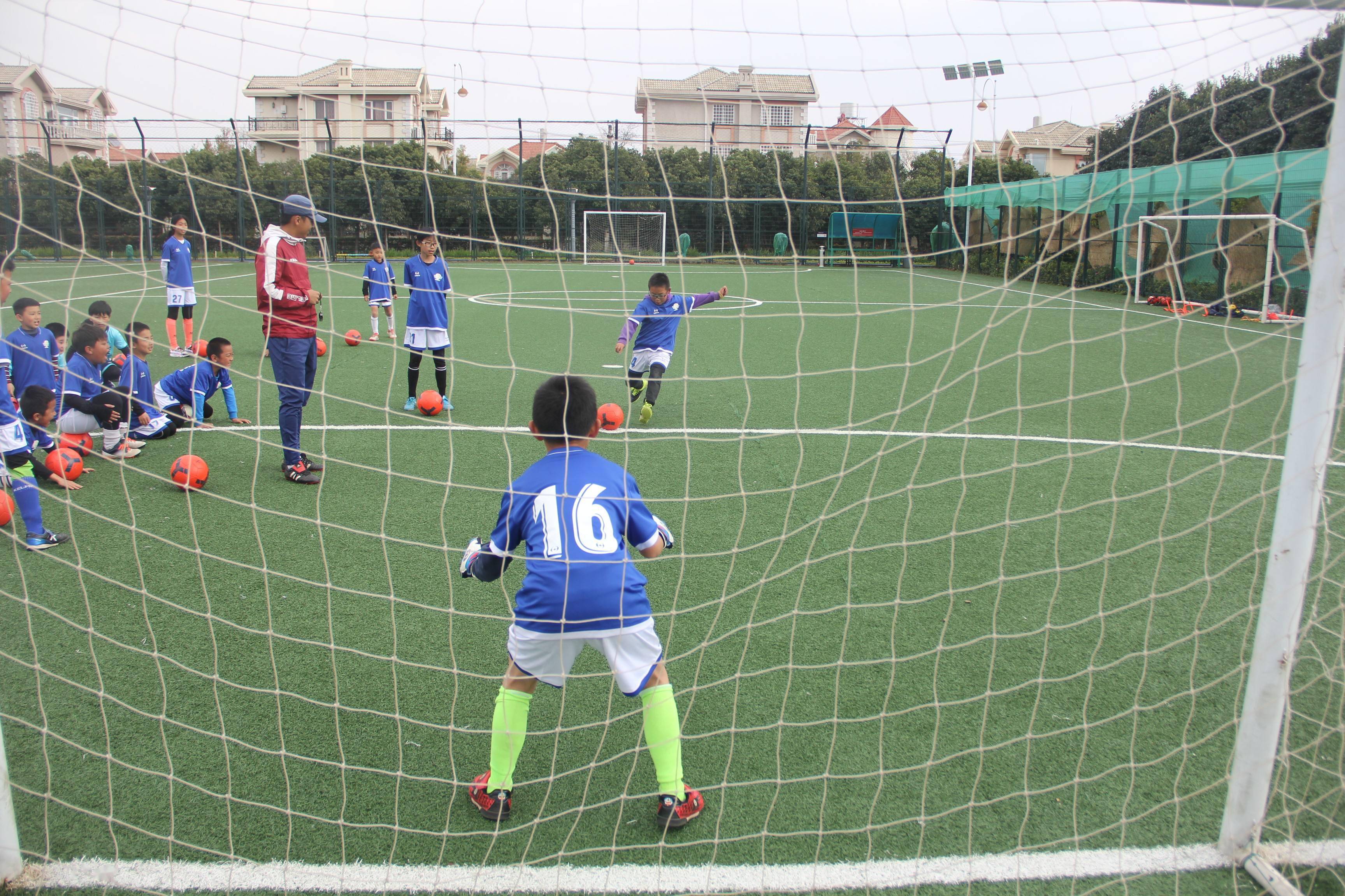 关于足球运动员心理健康管理体系逐渐建立,助力成长的信息 关于足球运动员心理健康管理体系逐渐建立,助力成长的信息