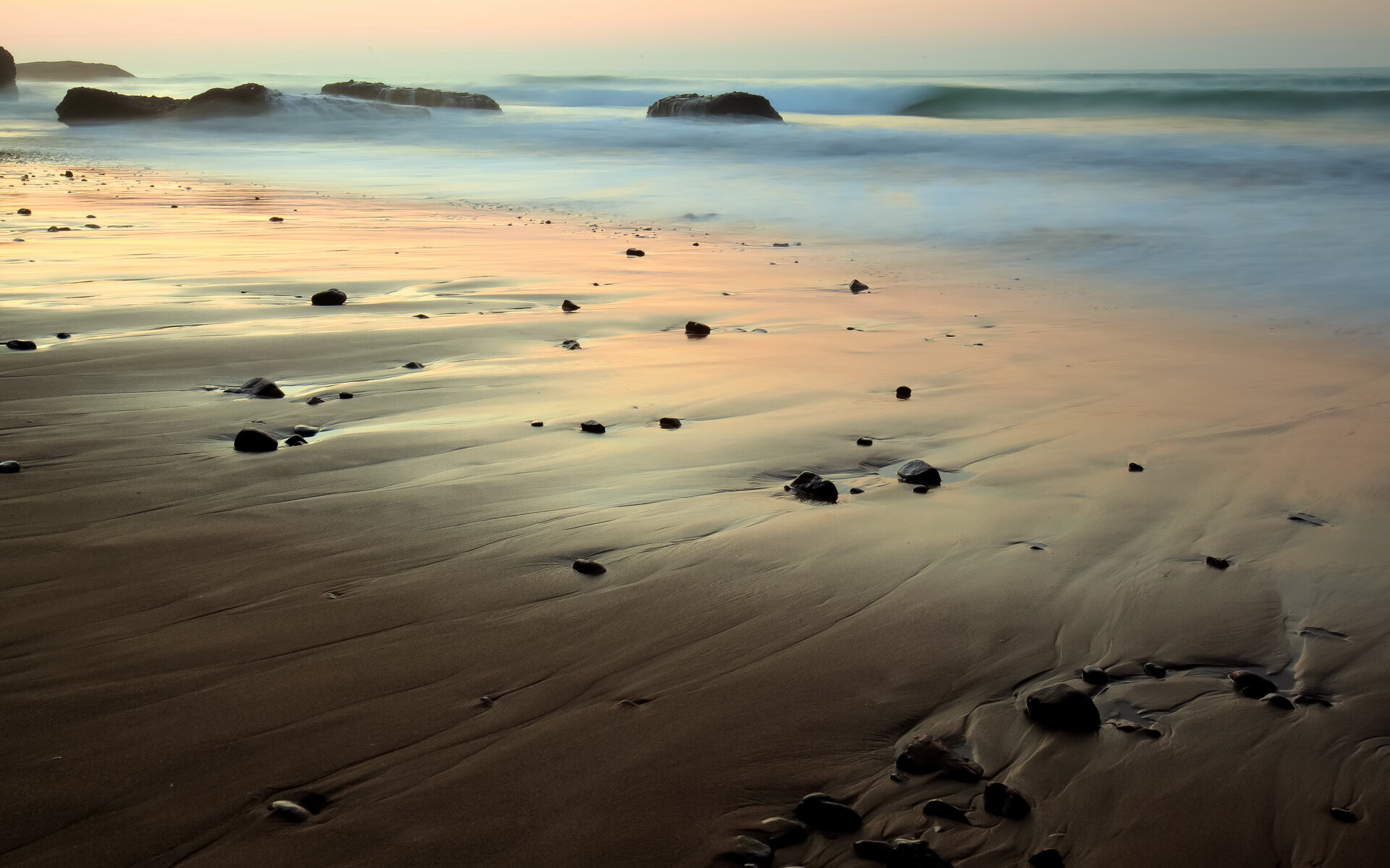 新训练课题着重传切配合提升阵地战进攻效率与思路，传切战术配合指的是