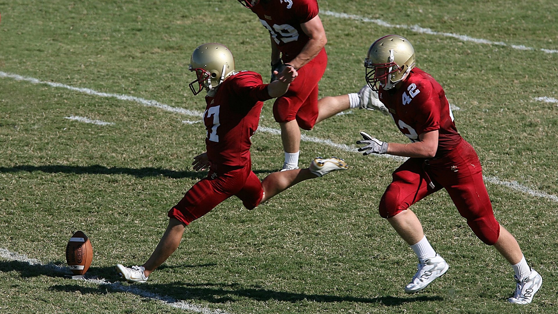 乐鱼电竞-足球青训中心引进先进理念，提升人才培养质量，足球青训发展方案